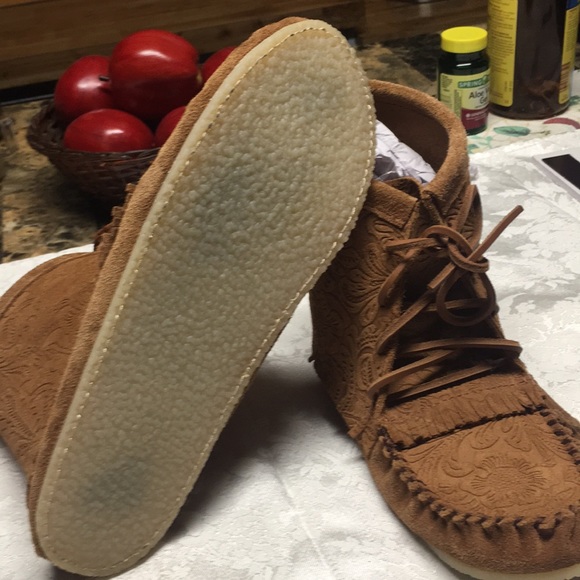 laurentian chief moccasins mens